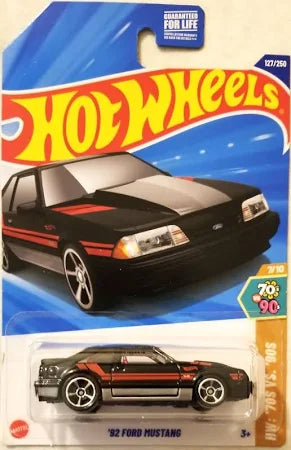 Hot Wheels - 2025 Hw: '70s Vs. '90s 7/10 '92 Ford Mustang 127/250