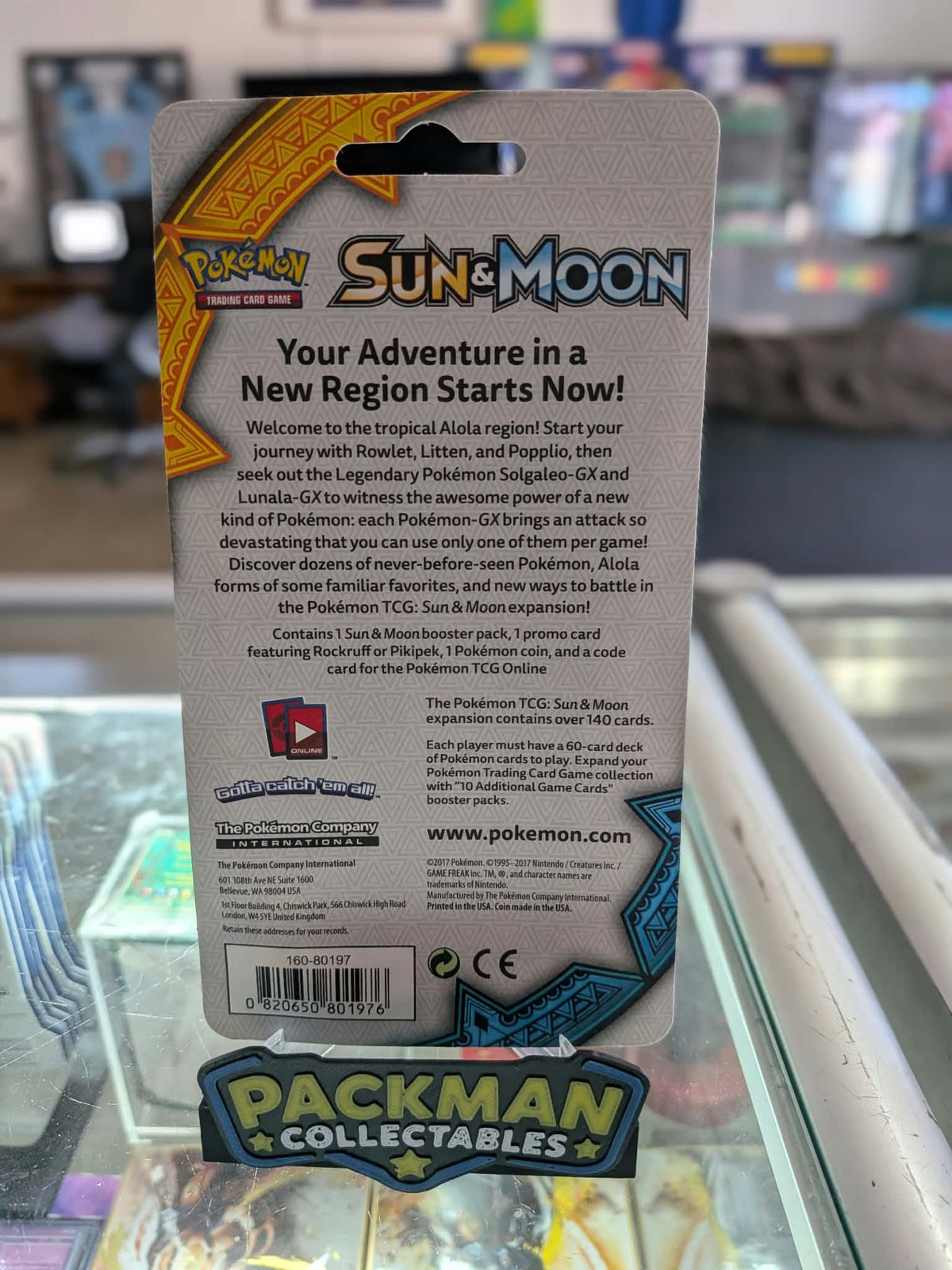 Pokémon TCG Sun & Moon Base Set Single Blister Pack – Rockruff SM06