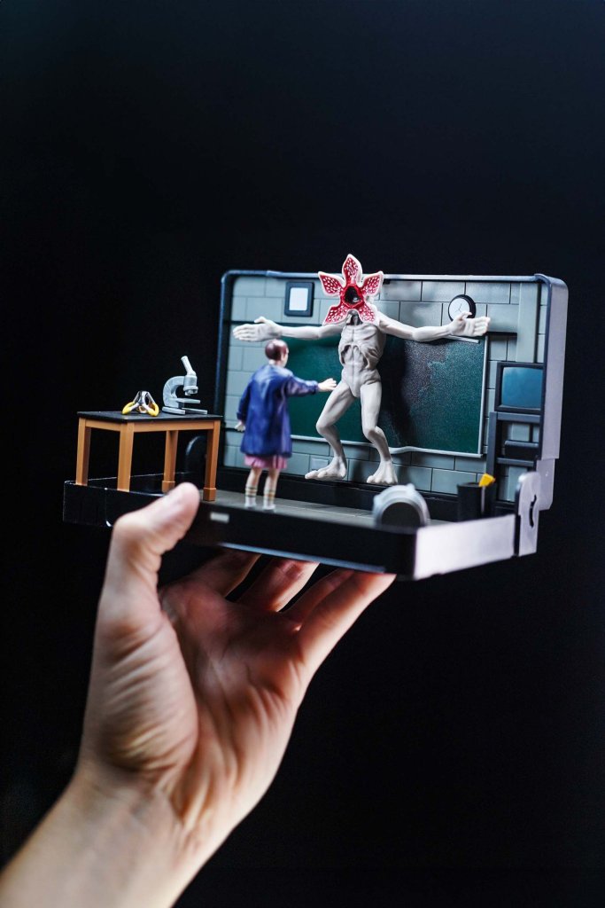 Console Heroes: Stranger Things VHS Diorama: Eleven vs. Demogorgon